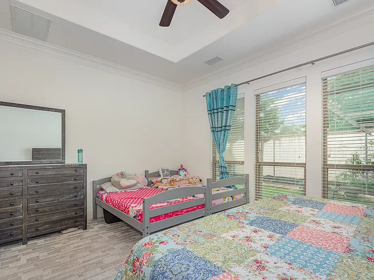 605 Conifer Ln — Photo 14