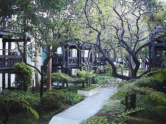 Beautiful Cross Creek Village