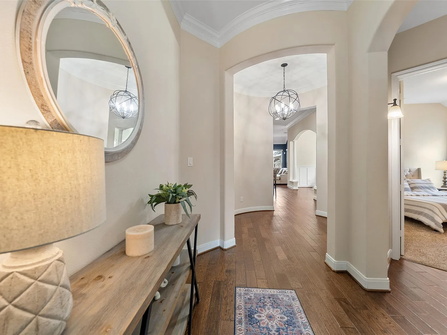 3 bed, 2.5 bath, 2713 sqft, $4,000 — Photo 4