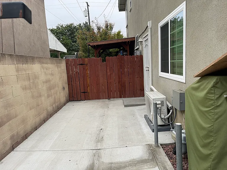 Prichard St — Photo 6