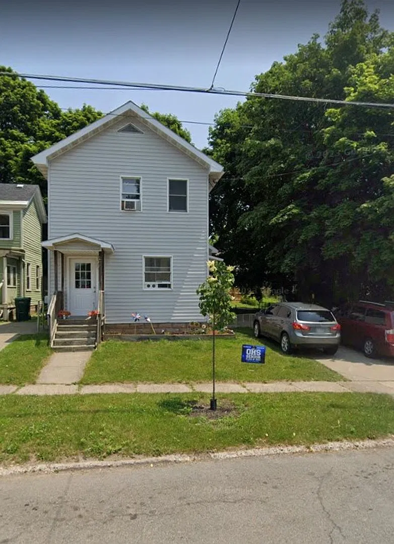 Spacious Family Home Or College Rental For 5! Pics Available Soon!! — Photo 1