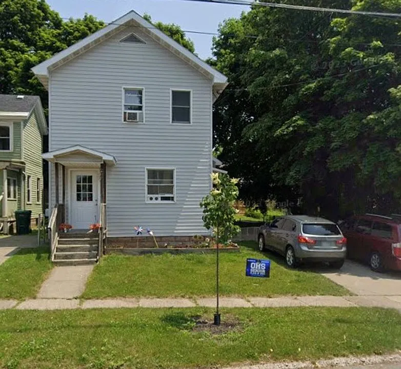 27 Governor St
