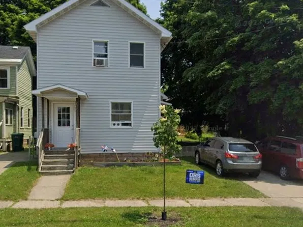 27 Governor St, Oswego, NY 13126