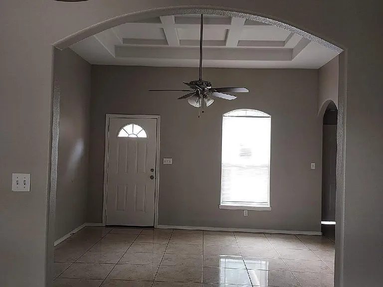 204 N Camino Real St — Photo 2