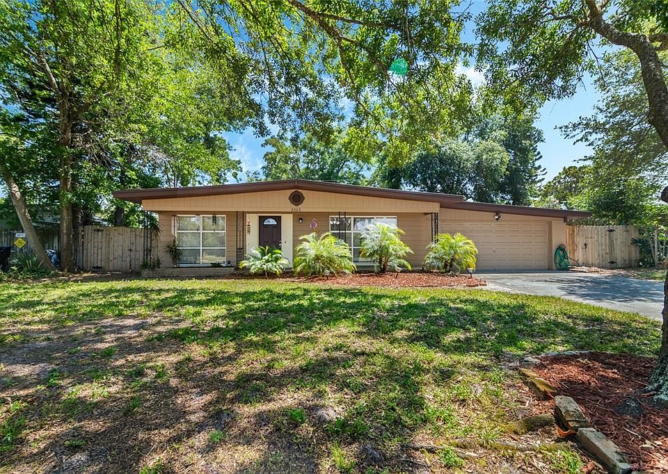 1st image of 3526 ARBUTUS LANE