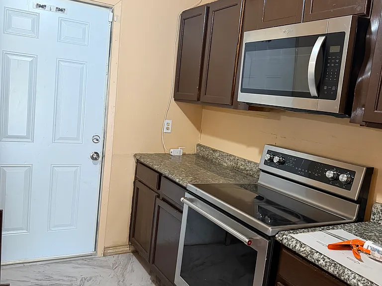 6310 Benavides Dr — Photo 2