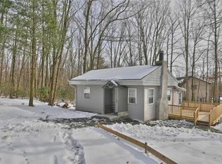 1412 Donalds Rd, Effort, PA 18330