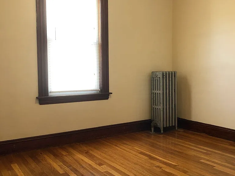 1123 Main St — Photo 6