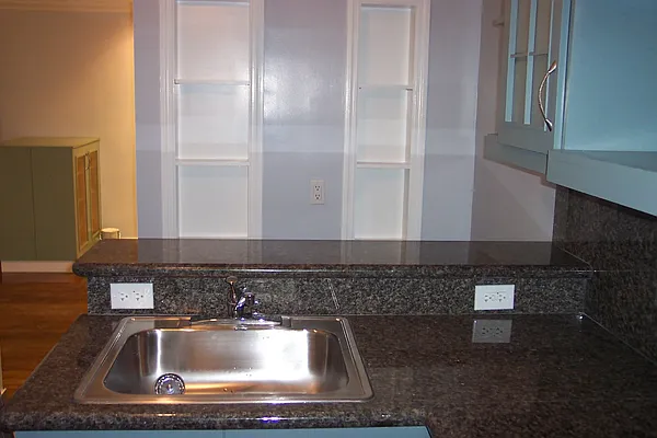 Rented by Moses Stoller, LREB | media 7