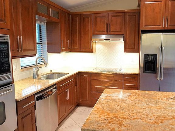 3rd image of 1143 SE Proctor Ln