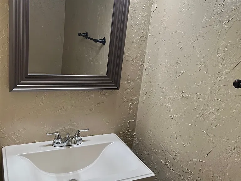 139 Sparrow Dr #3F — Photo 21