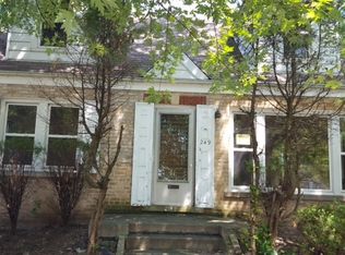 249 Evolution Ave, Highwood, IL 60040
