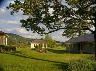 431 Ridge Rd, Lyndonville, VT 05851