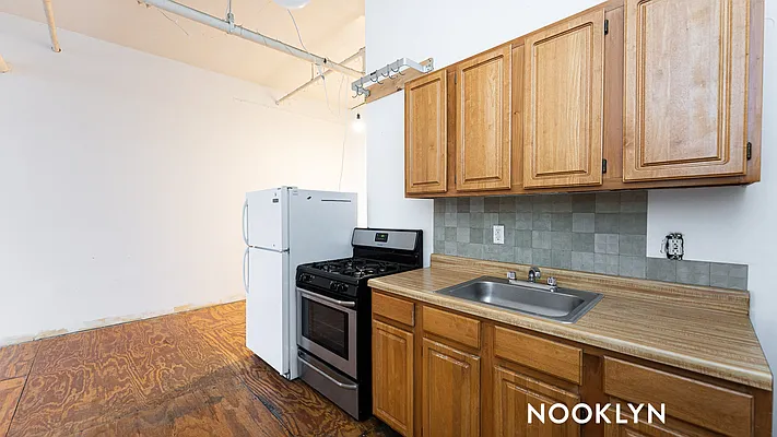Rented by Nooklyn NYC LLC | media 6