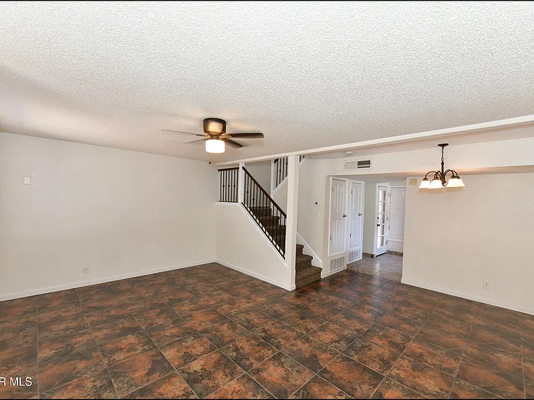 12121 Tower Hill Dr — Photo 7
