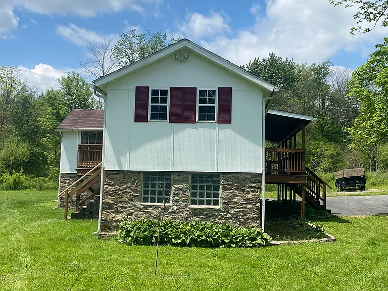 586 Armbrust Hecla Rd #A — Photo 11