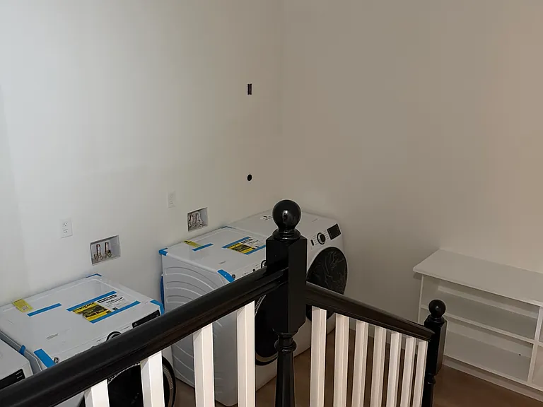 136 Winter St — Photo 8