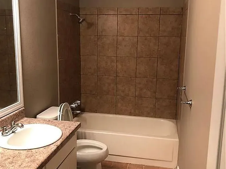 3214 Mackey Ln — Photo 7