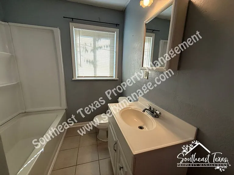 4455 S 5th St — Photo 9
