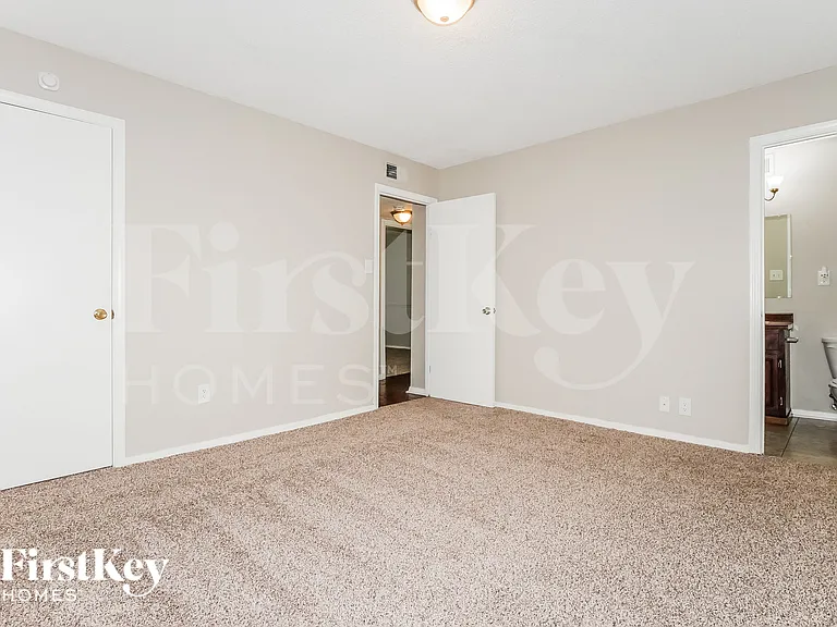 3037 Leeridge Dr — Photo 8