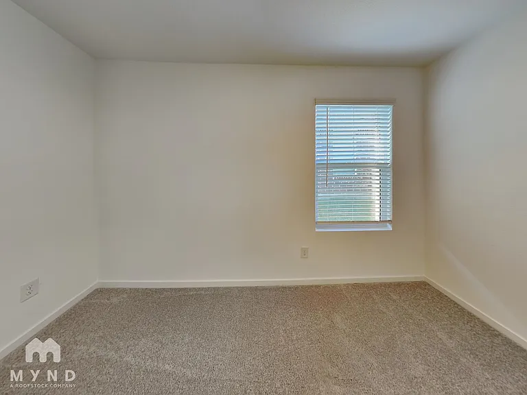 2057 Belgian Dr — Photo 14