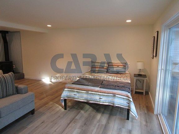 4th image of 611 N 2nd St #1/2