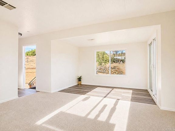 5th image of 1843 Canyon Heights Rd