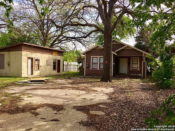 5th image of 414 Barrera St
