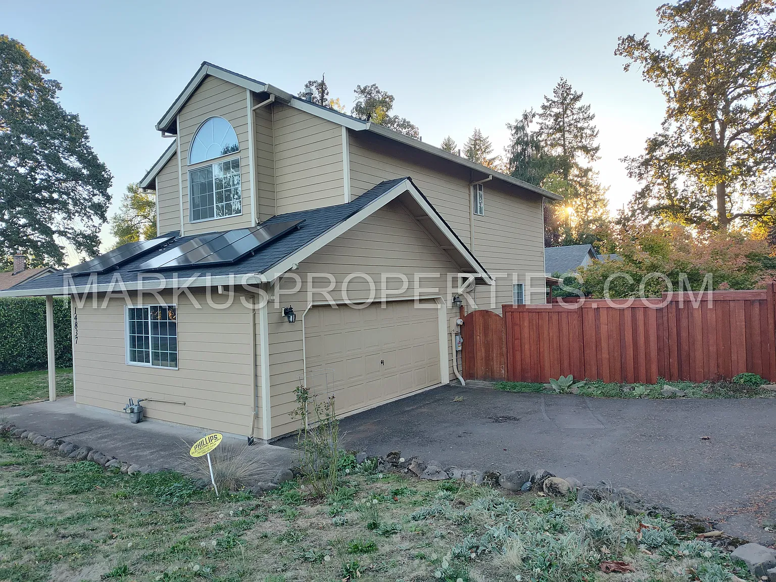3 bed, 2.5 bath, 1708 sqft, $2,995 — Photo 2