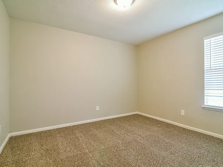 12002 Green Butte Ct — Photo 12