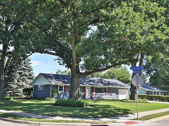 2nd image of 5201 Crescent Ct