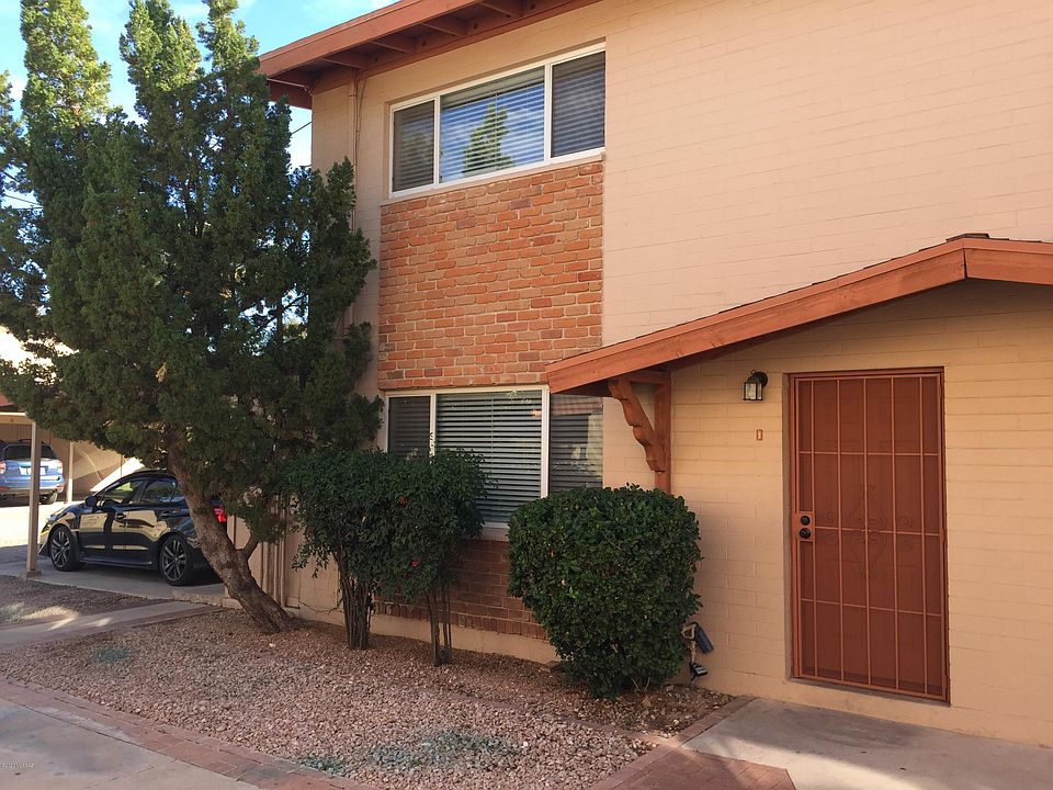 1st image of 914 N Desert Ave