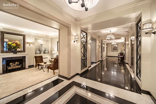 Sold by Sotheby's International Realty | media 23