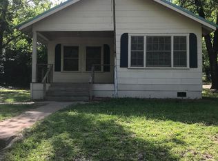 409 N Rusk St, Overton, TX 75684