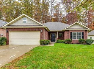 7701 Rockland Dr, Charlotte, NC 28213