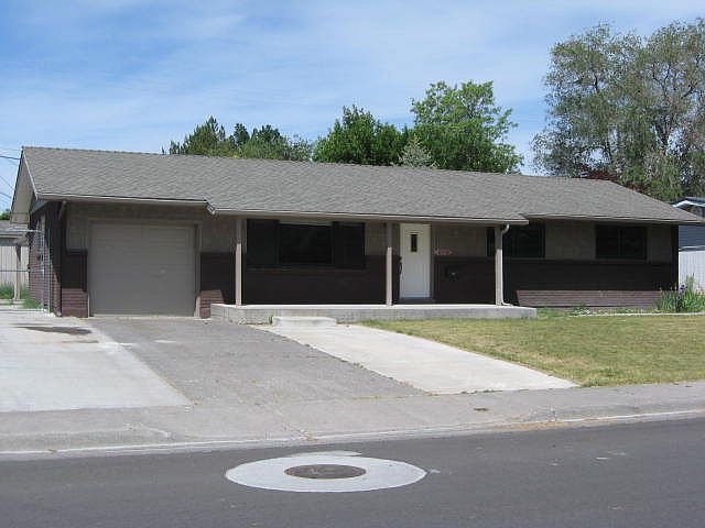 1st image of 479 Falls Dr