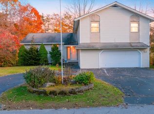 23 Woodside Dr, Lewiston, ME 04240
