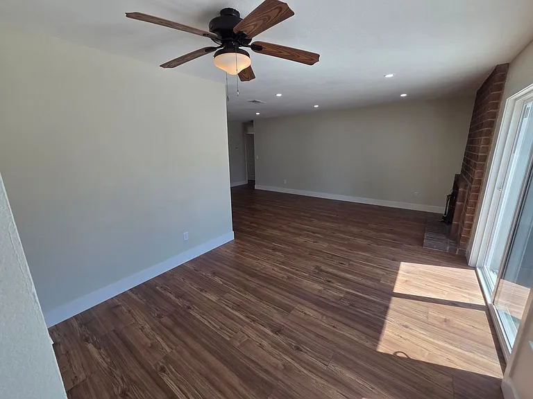 616 Placer Ln — Photo 18