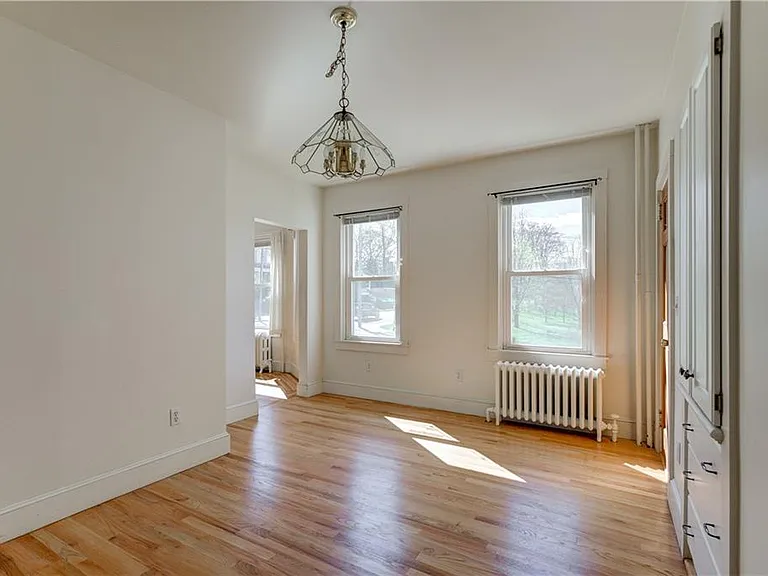 577 Spring St — Photo 10