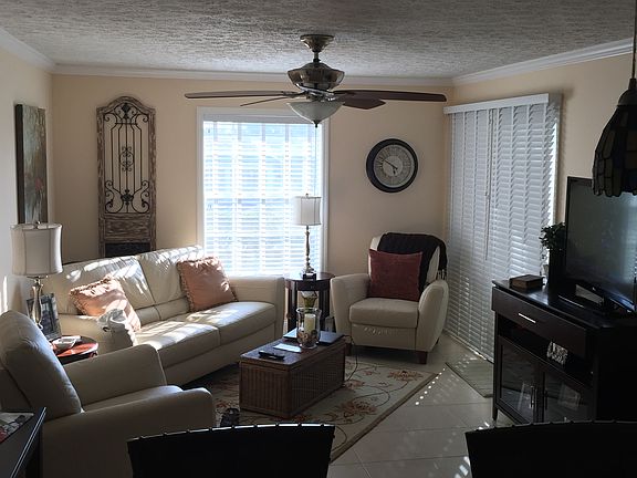 3rd image of 803 SE Central Pkwy APT 12
