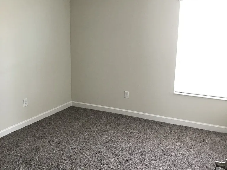 11131 Sycamore Woods Dr — Photo 45
