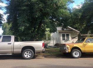 305 W Clarendon St, Gladstone, OR