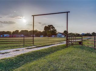 3042 Crisp Rd, Ennis, TX 75119