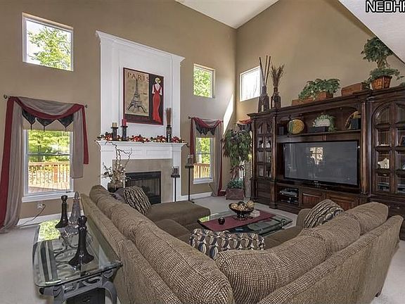 4th image of 5445 Brook Run Dr