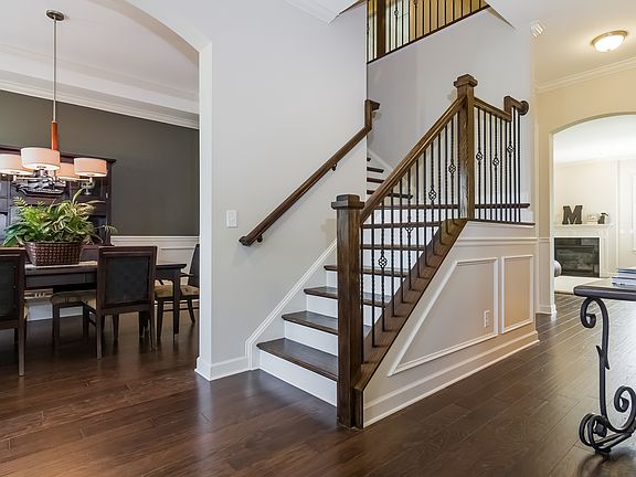 2nd image of 125 Rockridge Point Dr