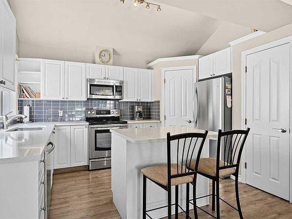 3rd image of 405 S 32nd Ave NW #301