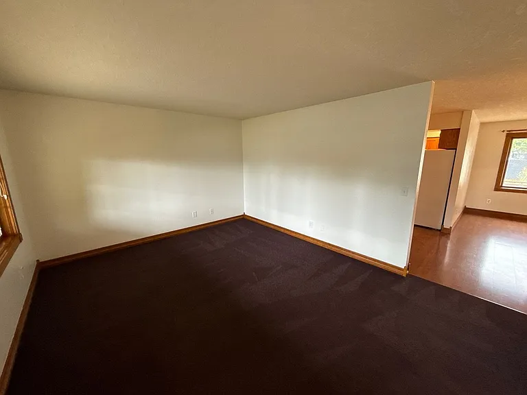 460 SE Conifer Pl — Photo 11