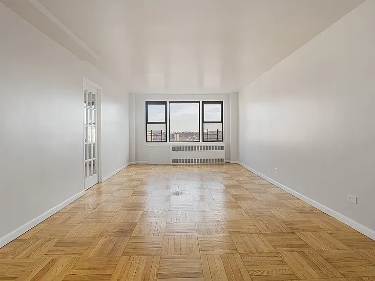 460 E 79th St #15F — Photo 2