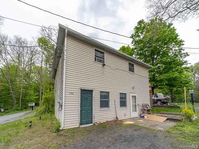 126 Red Top Rd #B