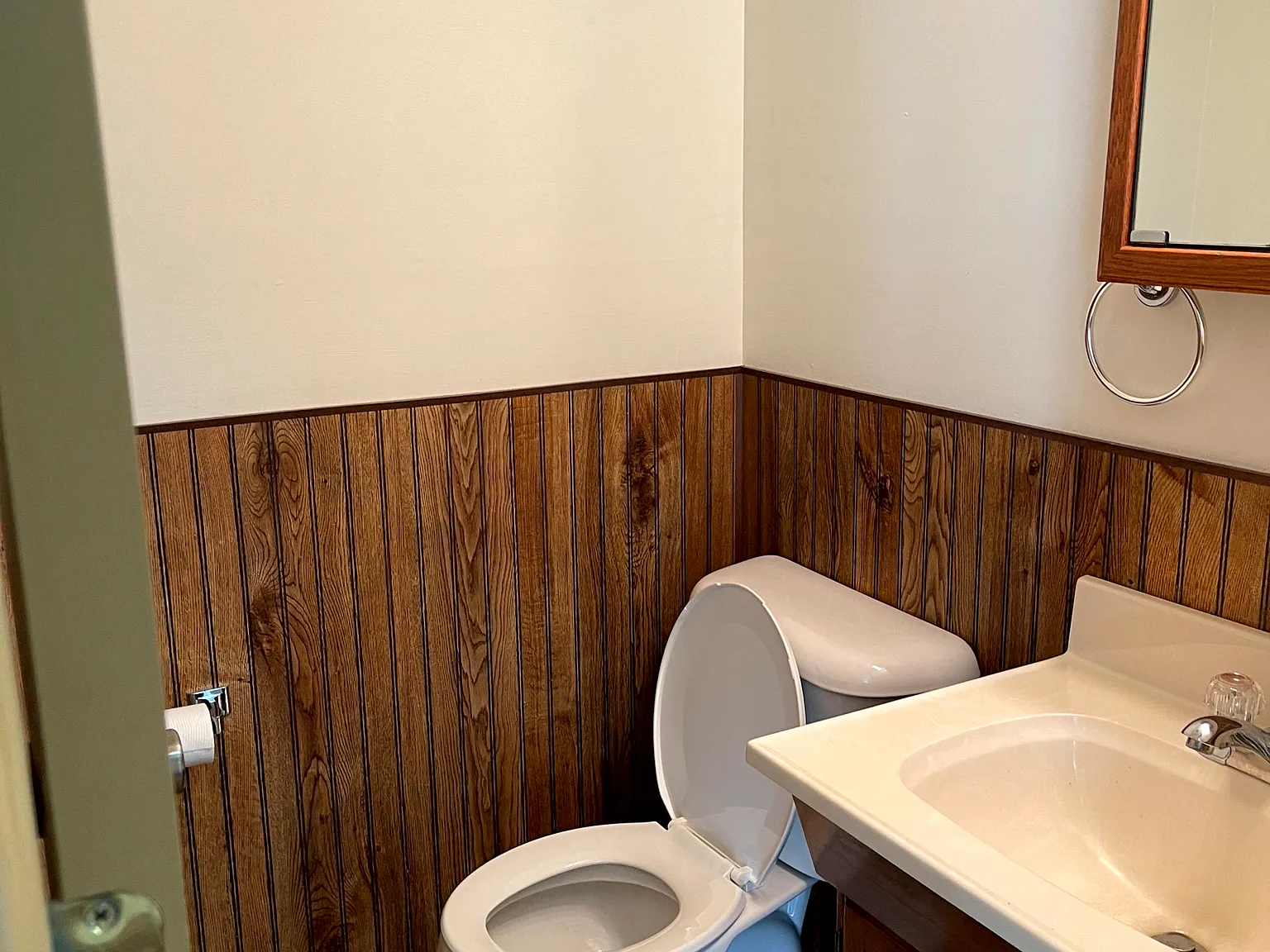 3 bed, 1.5 bath, 1200 sqft, $1,300 — Photo 4